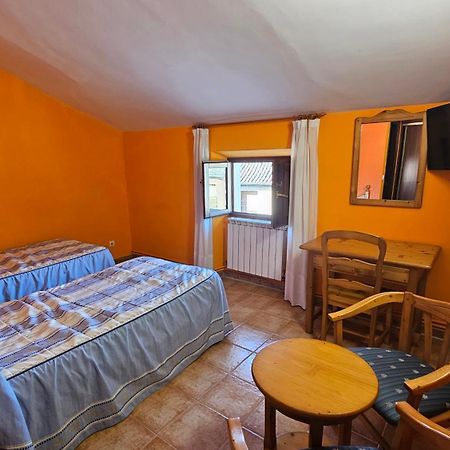 Hostal Albe Carrión de los Condes Extérieur photo