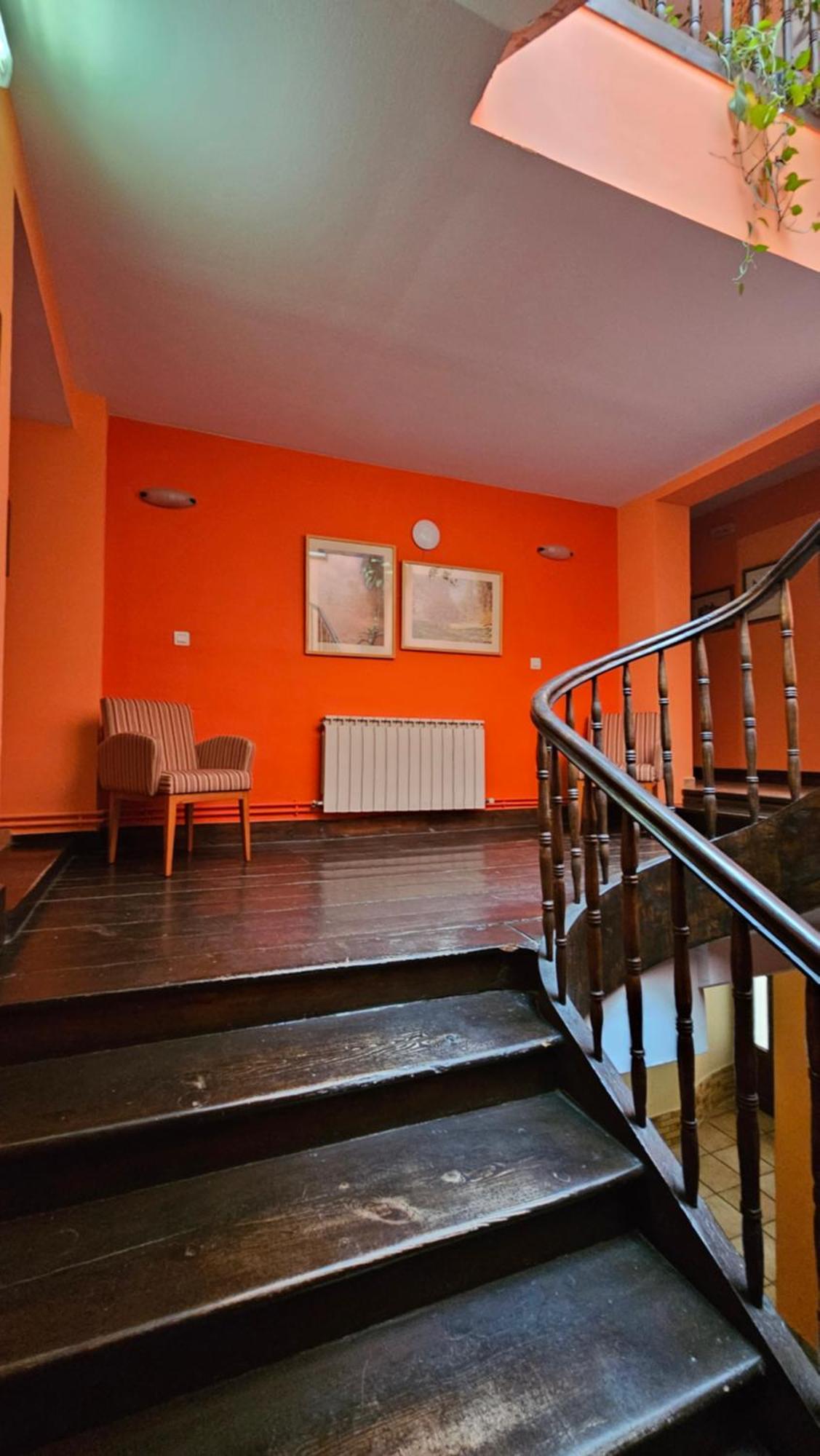 Hostal Albe Carrión de los Condes Extérieur photo