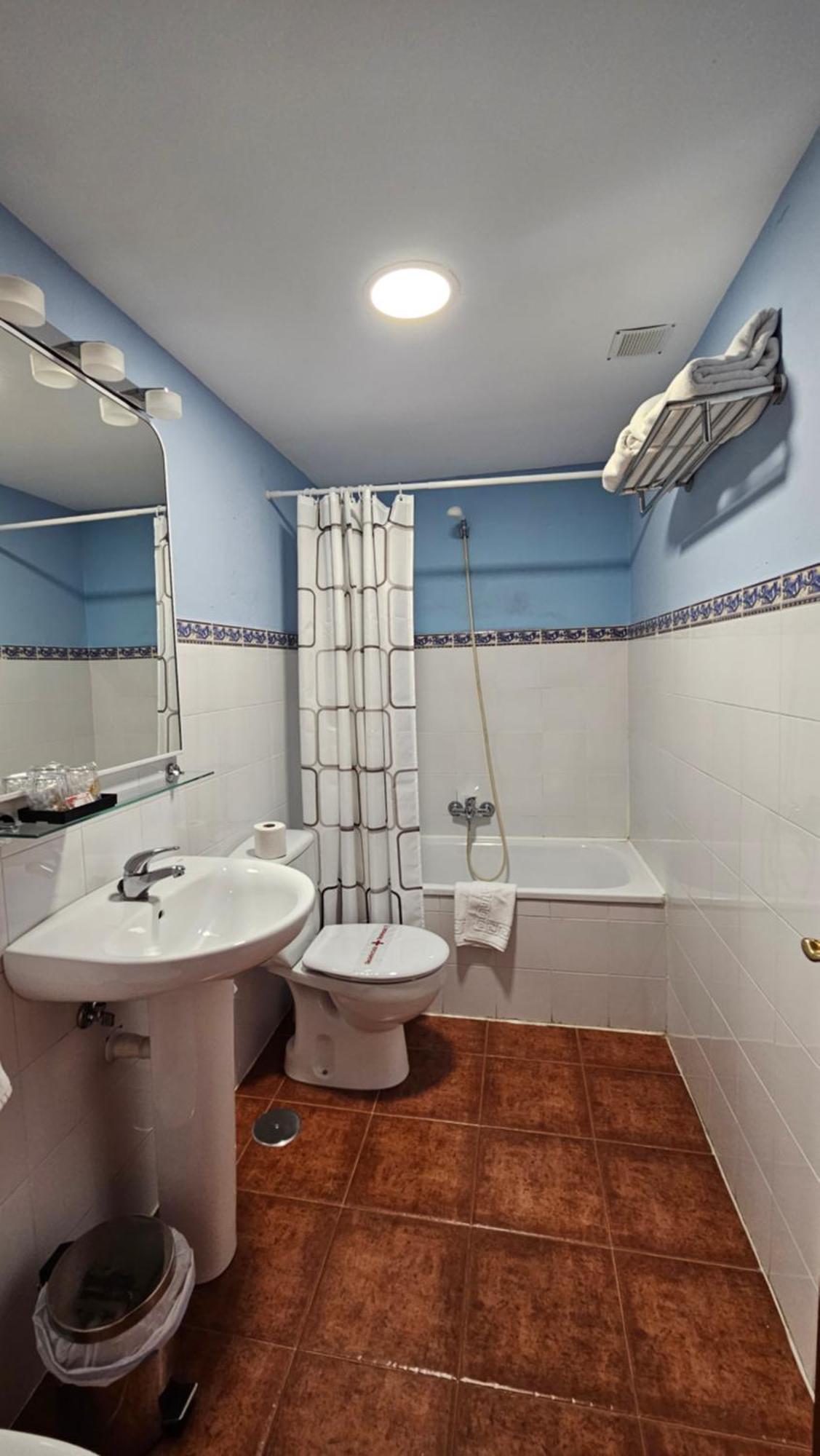 Hostal Albe Carrión de los Condes Extérieur photo