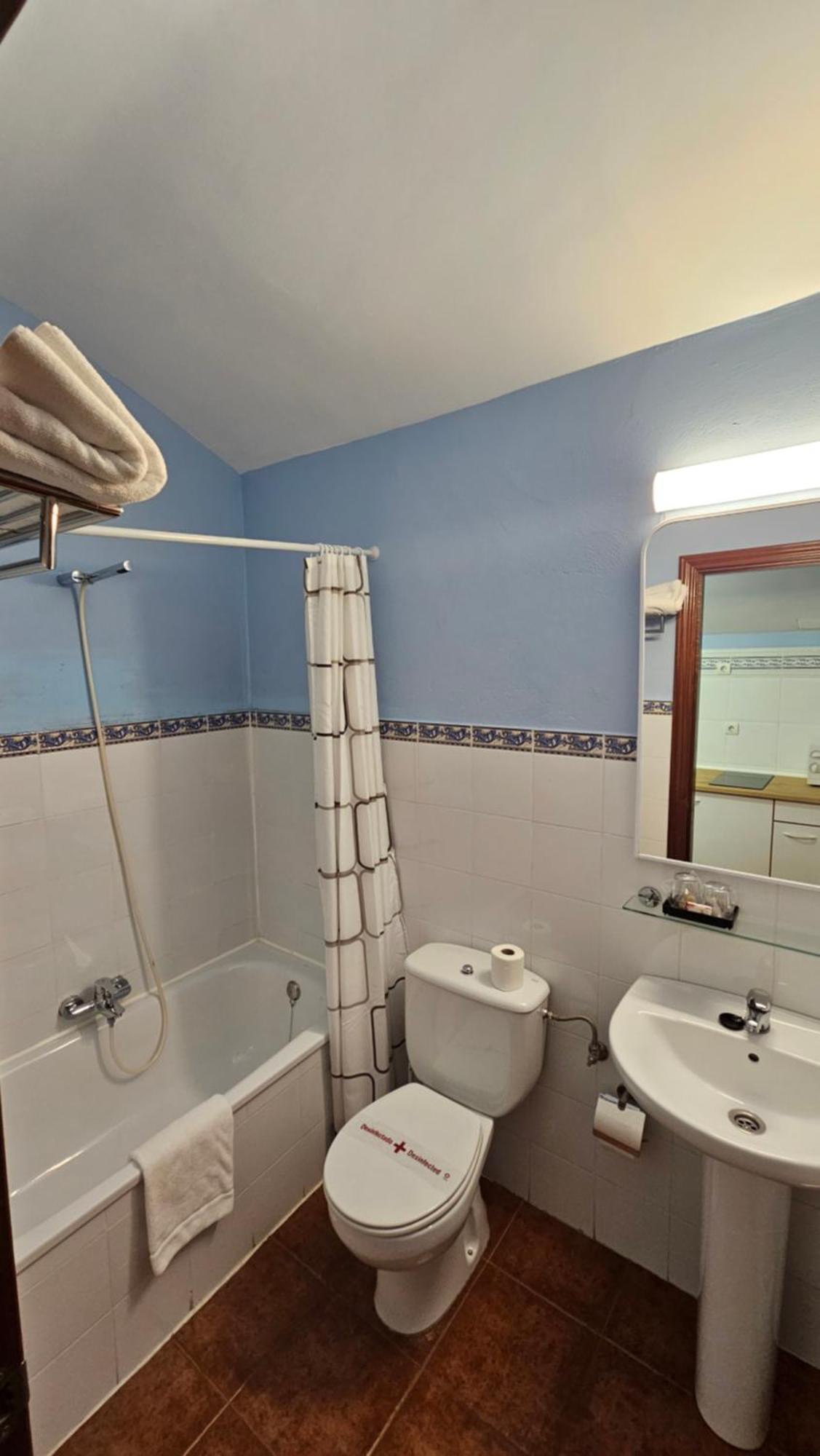 Hostal Albe Carrión de los Condes Extérieur photo